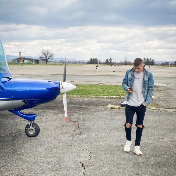 Meet your Posher, Filip - Picture 1 of 1